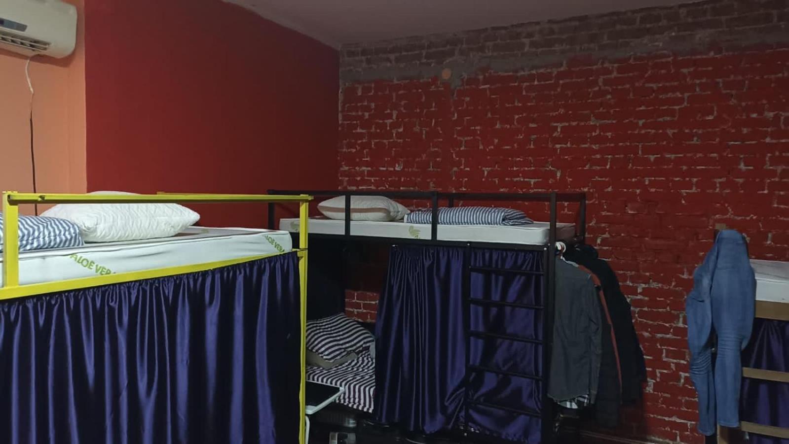 Newborn Center Hostel All Day Free Coffee Pristina Eksteriør bilde