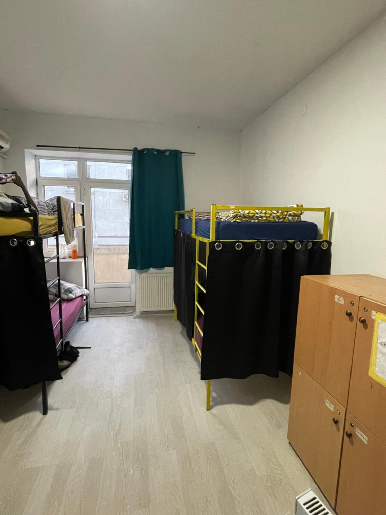 Newborn Center Hostel All Day Free Coffee Pristina Eksteriør bilde