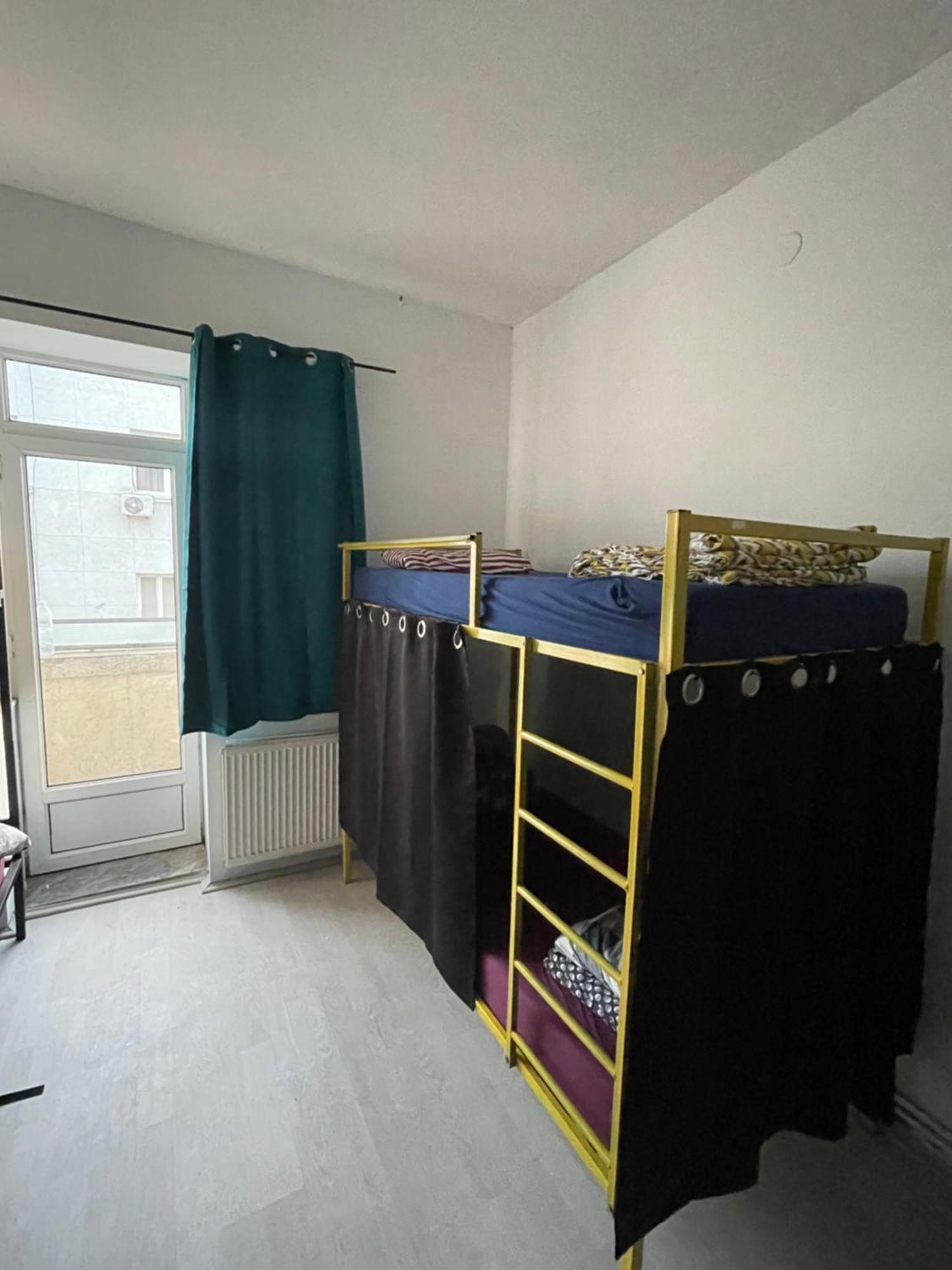 Newborn Center Hostel All Day Free Coffee Pristina Eksteriør bilde